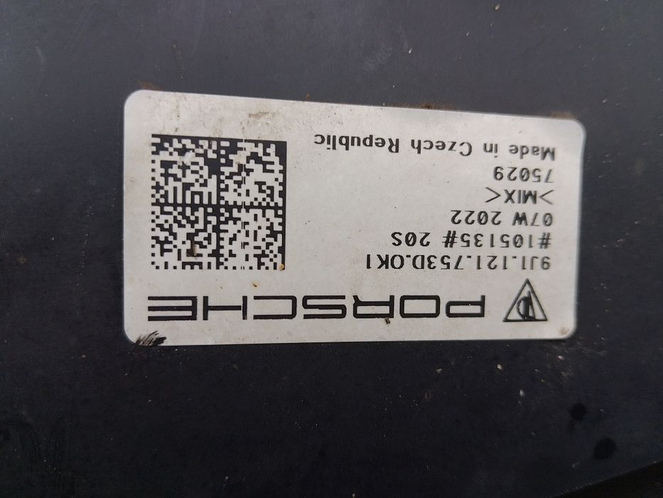 Porsche taycan żaluzja chłodnicy