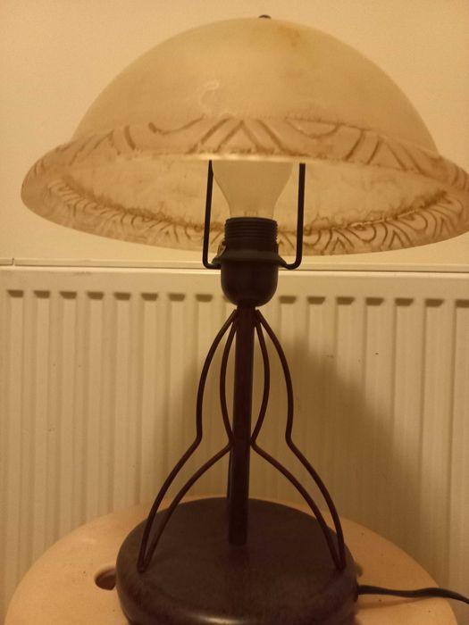 piękna stylowa  lampa stołowa Honsel leuchten