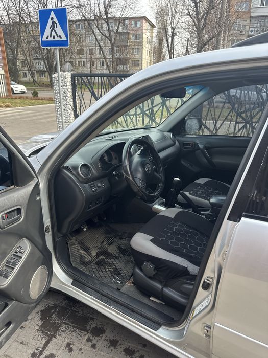 Продам Toyota RAV 4