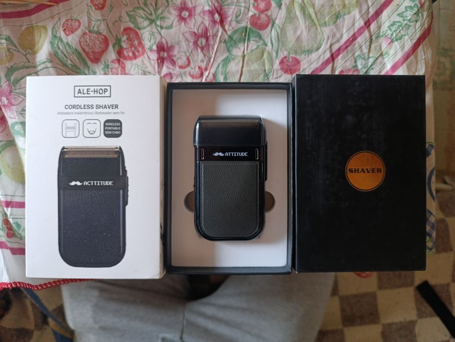 Cordless shaver Afeitadora inalámbrica | Barbeador sem fio