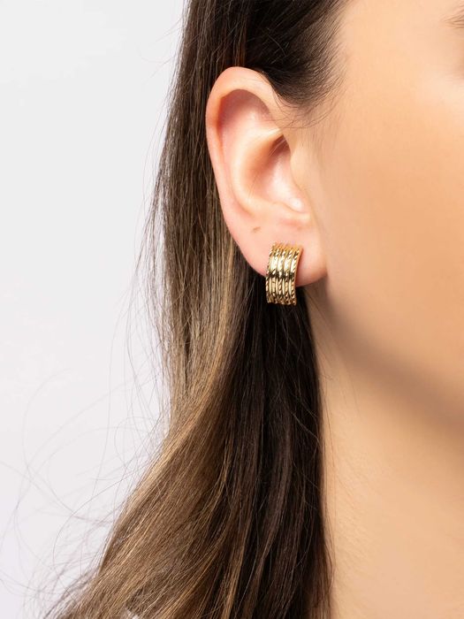 Złote kolczyki 585 diamentowane blaszki zapięcie angielskie