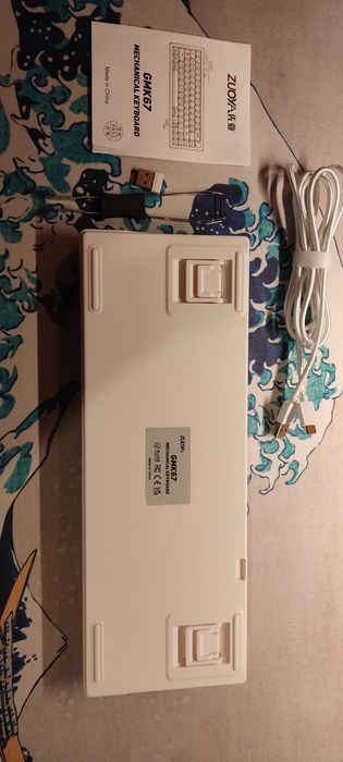 Teclado mecânico GMK67