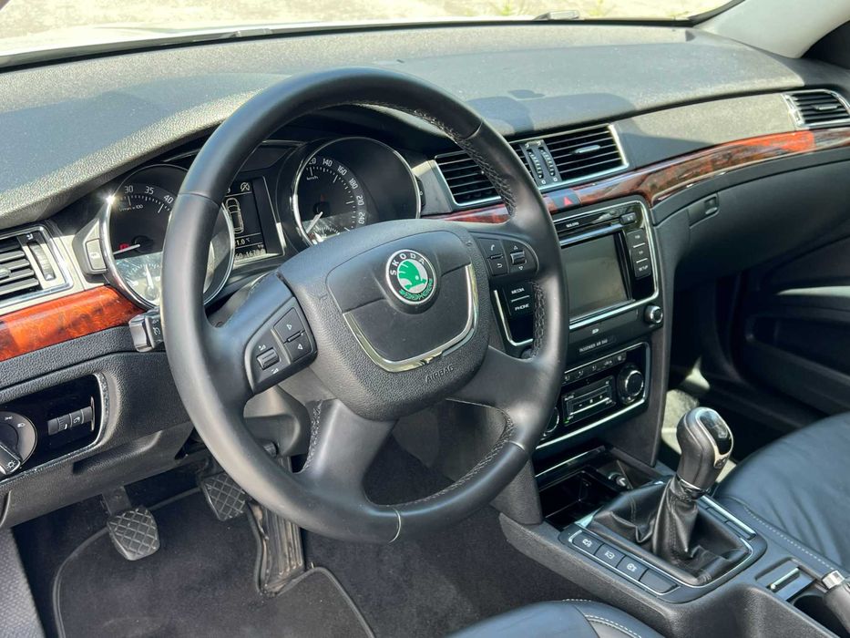 Skoda Superb 1.6 TDI Elegance Nacional
