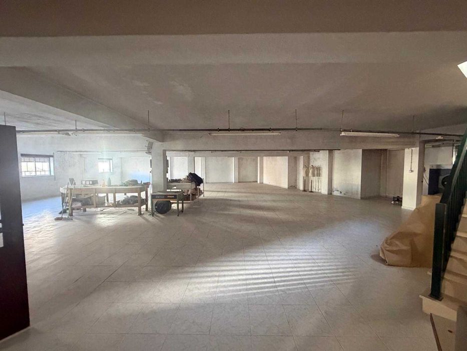 Fabrica com possibilidade de converter em habitação