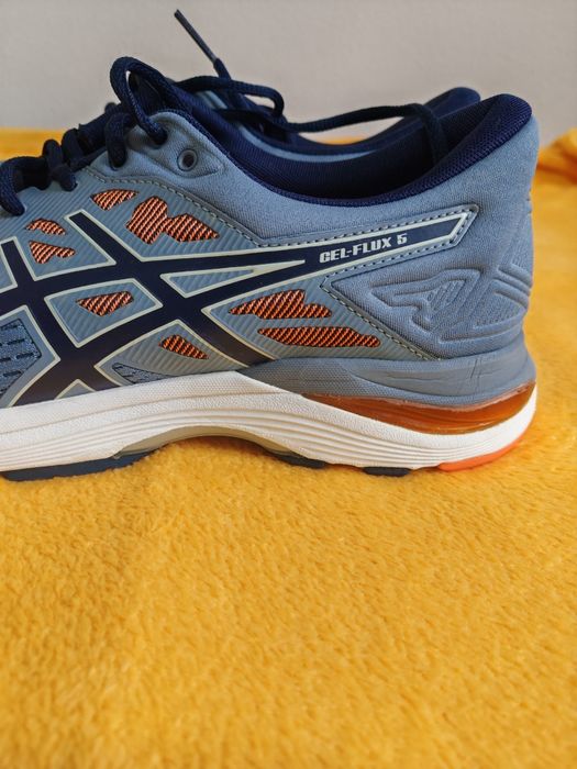 Sapatilhas asics T 42