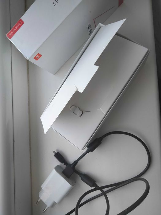 Xiaomi redmie 7,  3/32 ГБ, б/у