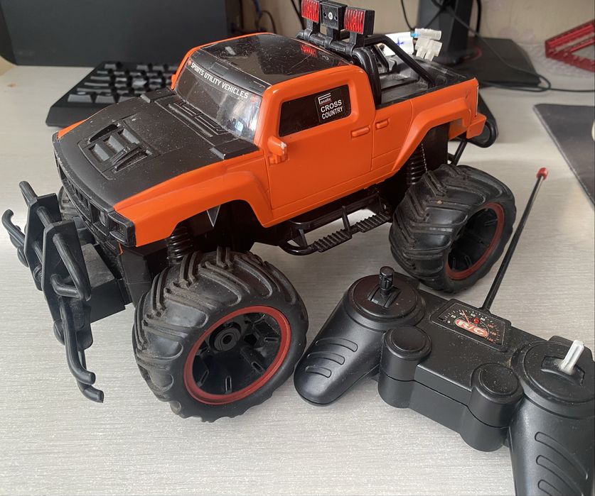 Машинка на управлении + подарок