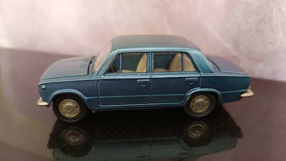 Модель Ваз 2101 масштаб 1:43 ссср