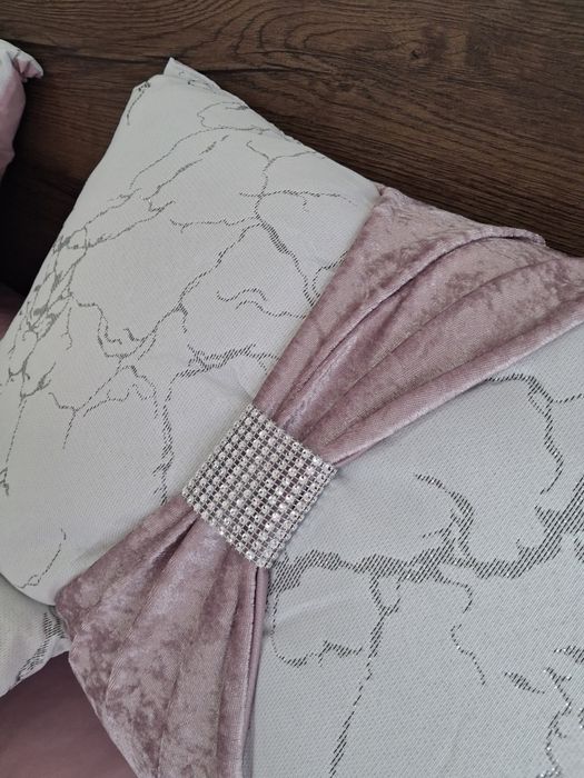 Edredão com almofadas