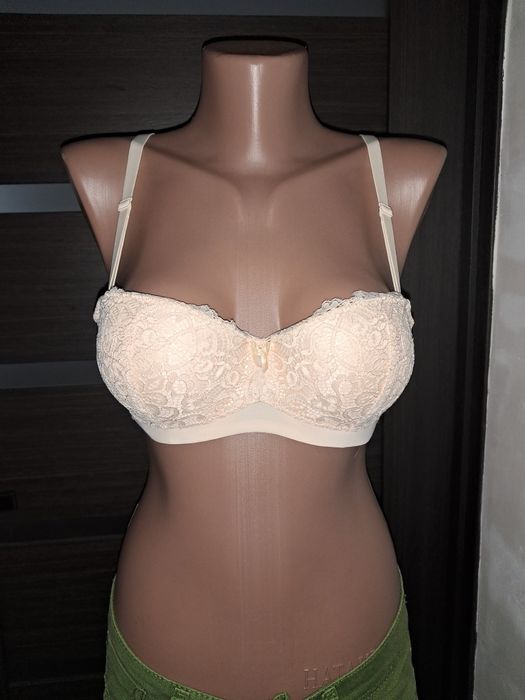Бюстгалтер балконет