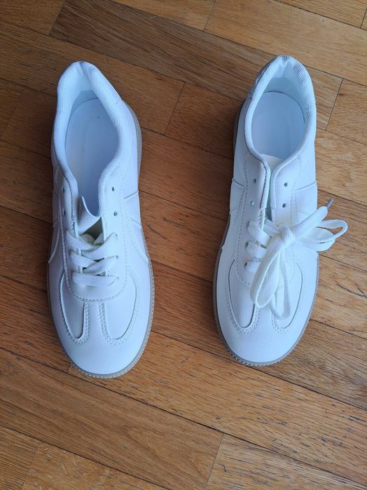 Sapatilhas  / ténis tam. 38