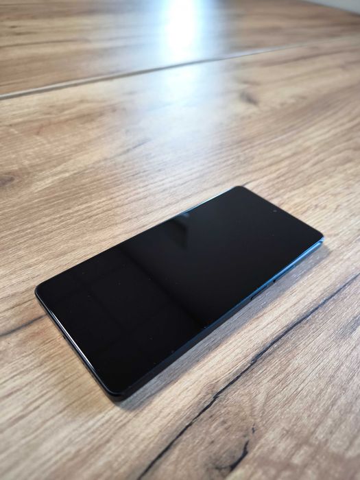 POCO F5 12/256 120hz w b. dobrym stanie.