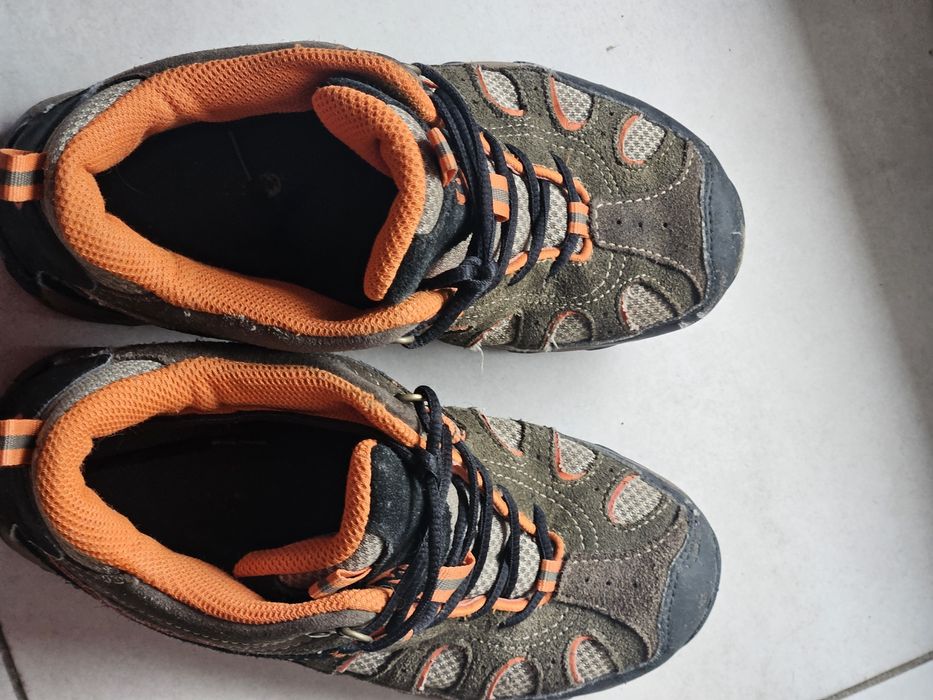 Фирменные кроссовки на мальчика 8-12 лет Merrell