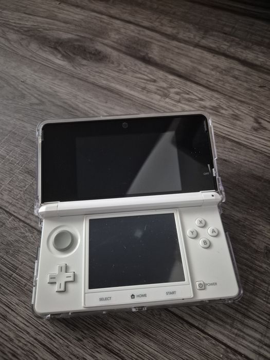 Nintendo 3DS White