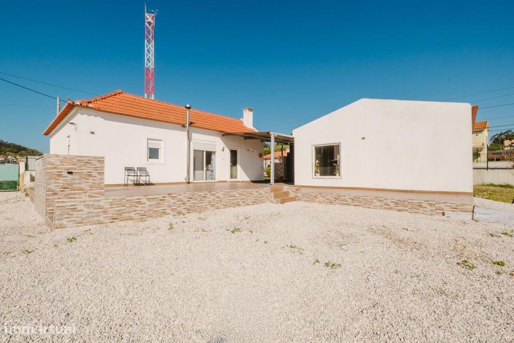 Moradia T2 com Anexo T1 Independente | Terreno 898 m2 | Renovada |...