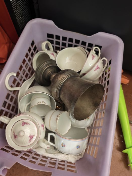 Cesto de louça antiga