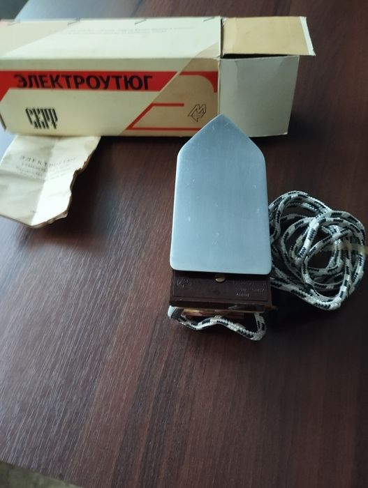 Электрический утюг Скиф