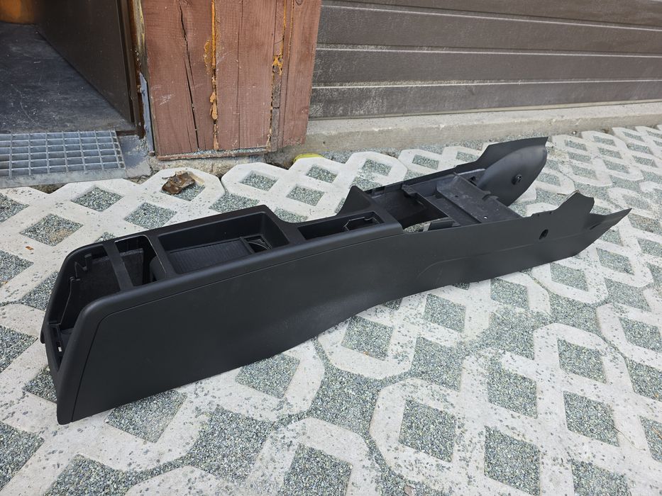 Tunel środkowy audi a3 8p 2010r