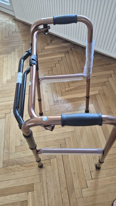 Chodzik dla seniora plus laska gratis