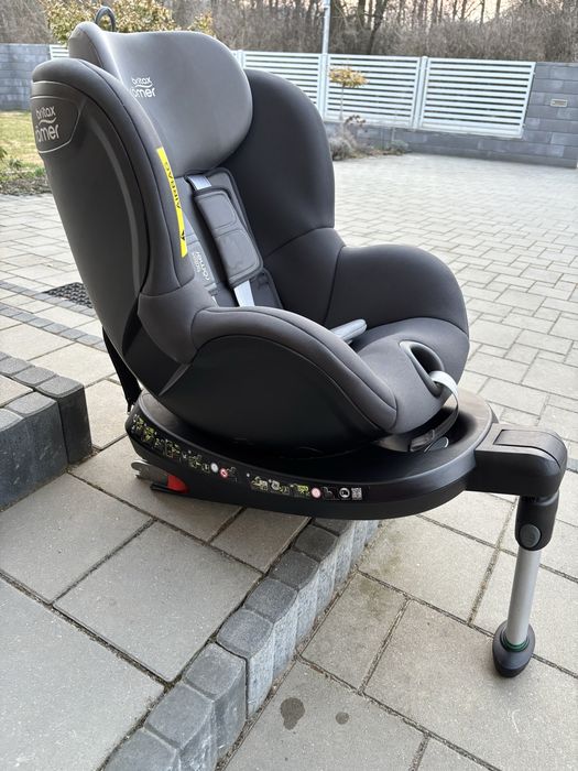 Fotelik samochodowy obrotowy Britax Romer Dualfix 2 R