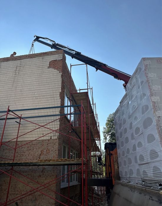 Послуги | оренда кран маніпулятор в/п 20т, стріла 11.7м.