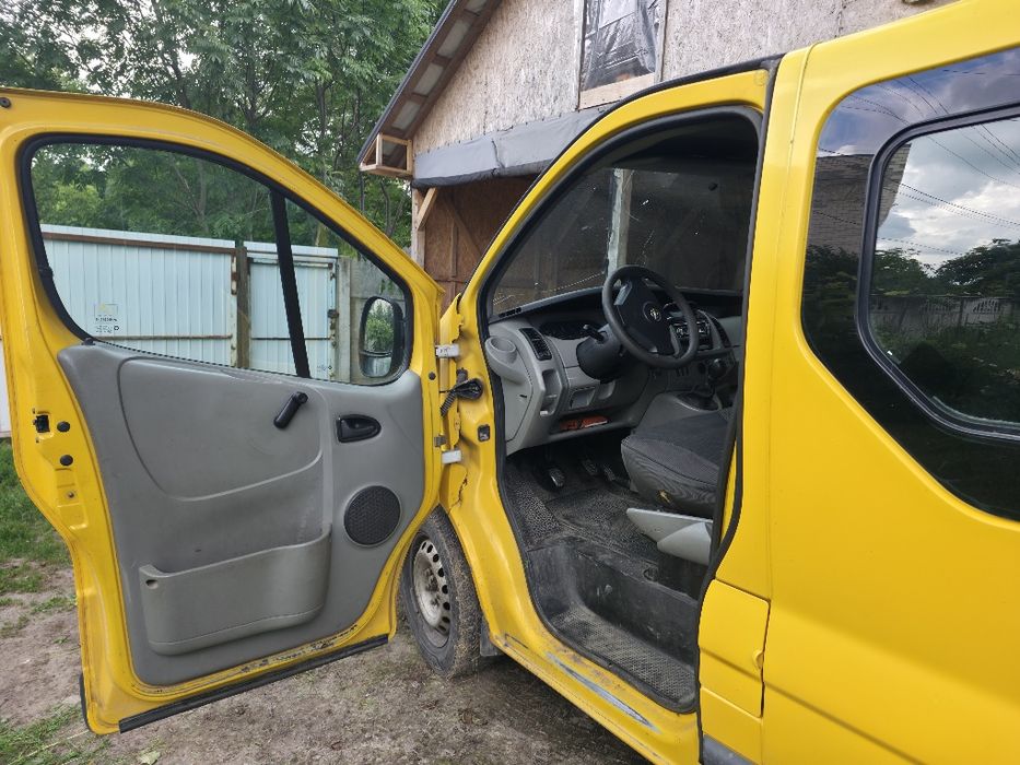 Продати авто Opel Vivaro