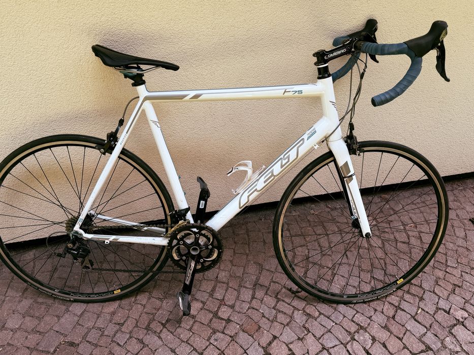 Rower szosowy Felt F75 - duza rama, super lekki