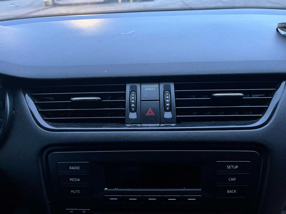 Kratka nawiewu środkowa Skoda Octavia 3 RS