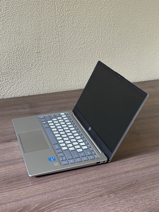 Ноутбук HP 2023 512 ssd, 8 ядер, 8gb ddr4 10 циклов Акб