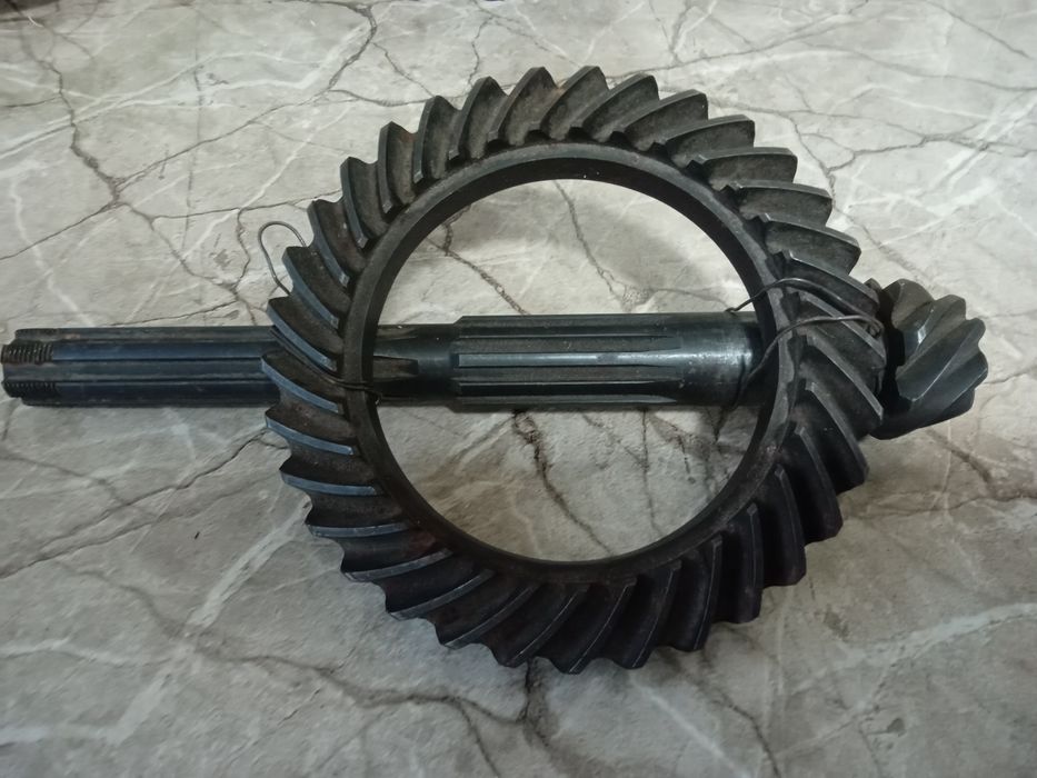 Продам новую пару на главний редуктор. 8*33.ЗАЗ.ВОЛИНКА