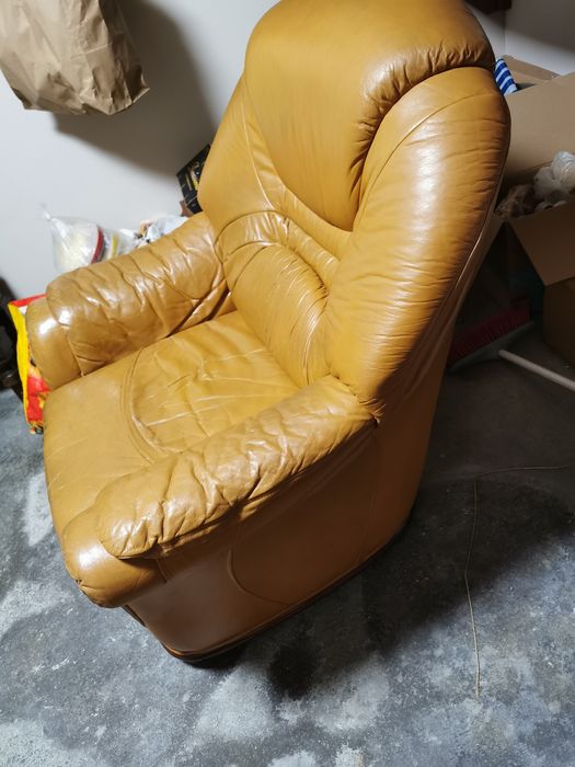 DOAÇÃO Maple usado em pele genuína. ARCOS VALDEVEZ