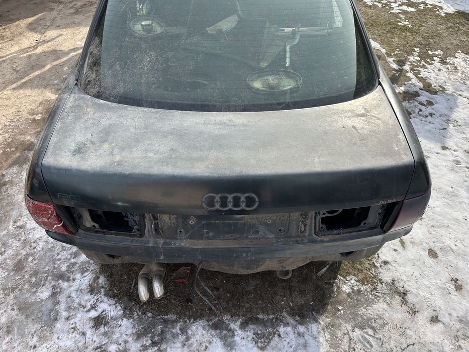 Кришка багажника Ауді 80