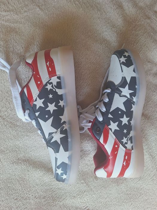 Buty świecące LED z flagą USA