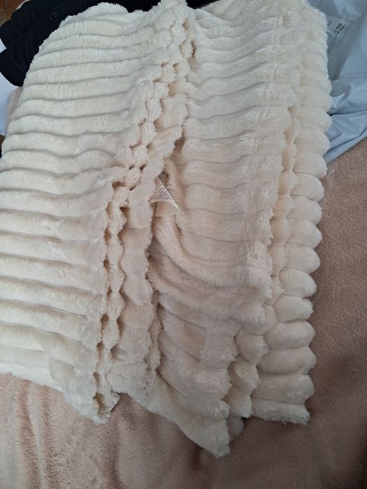 Luksusowy przytulny Koc/Narzuta Nowy