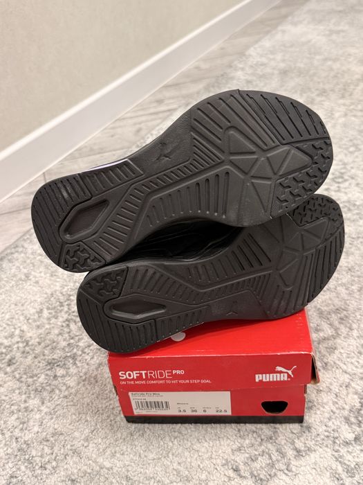 Кросівки жіночі Puma