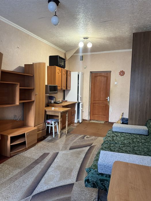Кімната в гуртожитку, центр
