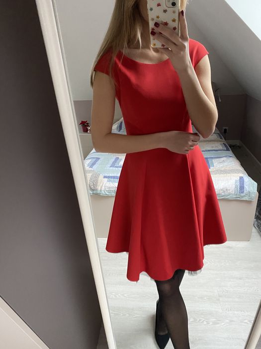 Sukienka wyjściowa 36 S czerwona krótka rozkloszowana elegancka