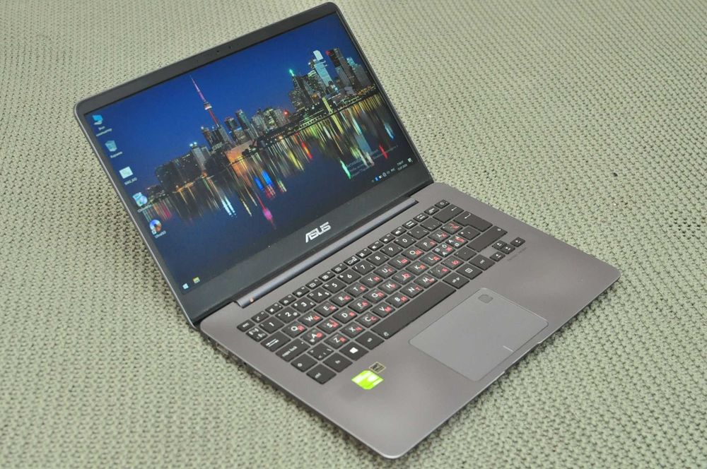 Игровой ноутбук Asus UX 430 (Core i5/  8GB /SSD /  GT 940mx 2Gb)