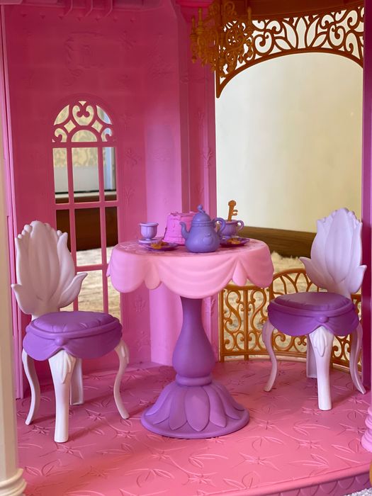 Замок Дісней з музикою і світлом Disney Princess