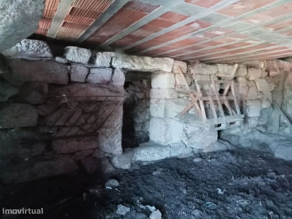 Moradia em Pedra de 1917 para Restauro | Lindoso, Ponte da Barca
