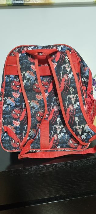 Mochila escolar Marvel