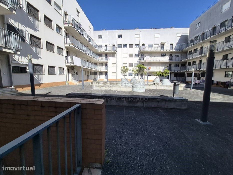 Apartamento T2 - Ameixoeira