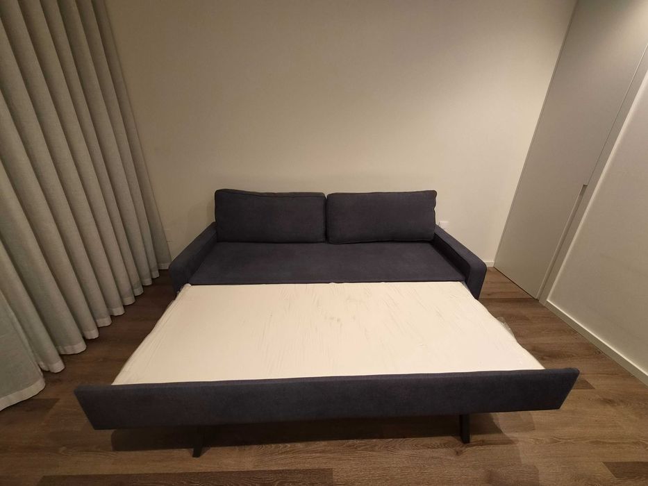 Sofá-cama de casal cinzento escuro – excelente estado