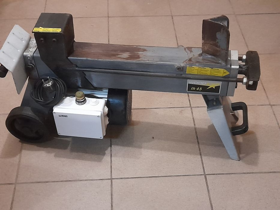 Дровокол гідравлічний *WoodStar LH45-1.5kwt*4t.