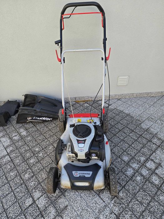 Corta-relvas a gasolina Sterwins 575EX Series – Bom estado