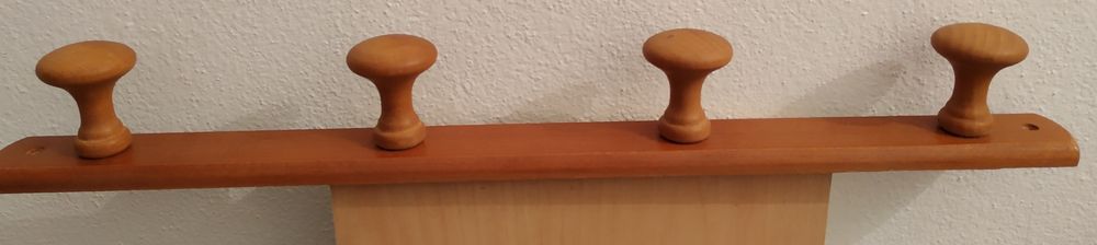 Cabide de parede em madeira