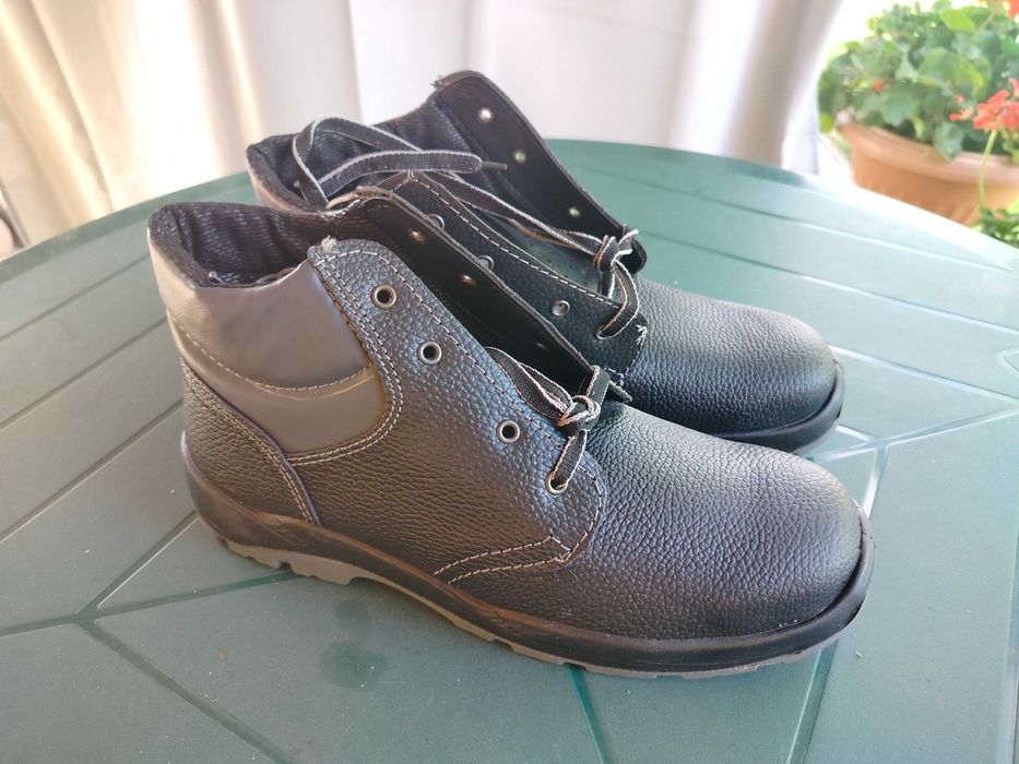 Męskie buty robocze rozmiar 42, 44, 45