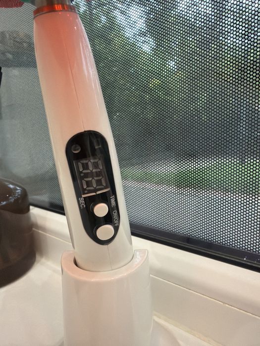 Lampa Polimeryzacyjna LED Dentystyczna - Utwardzanie Stomatologiczne