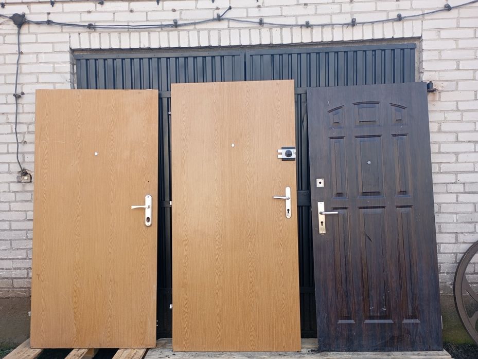 Drzwi zewnętrzne 90tki lewe prawe budynek gospodarczy garaż kotłownia