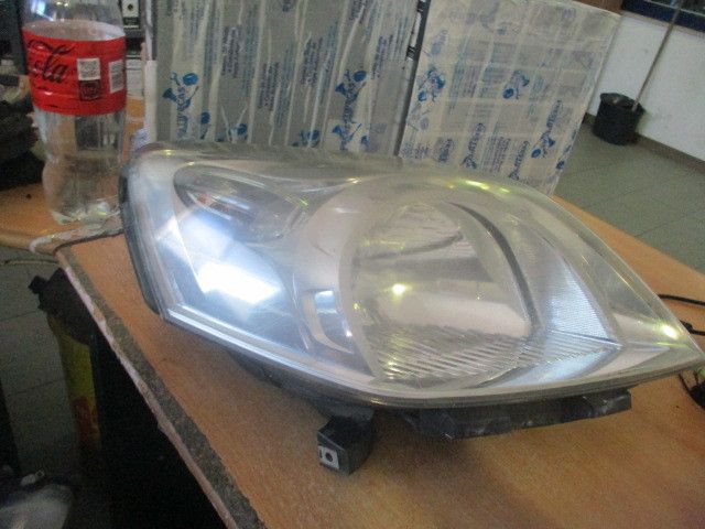 Ótica / farol direita FIAT Fiorino Furgão/Combi (225_)